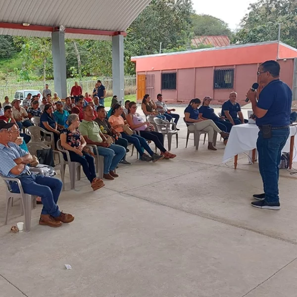 Reunión con asociados de la ACEGUS